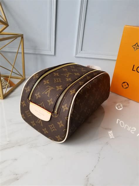 replica louis vuitton toiletry bag|toiletry pouch louis vuitton 26.